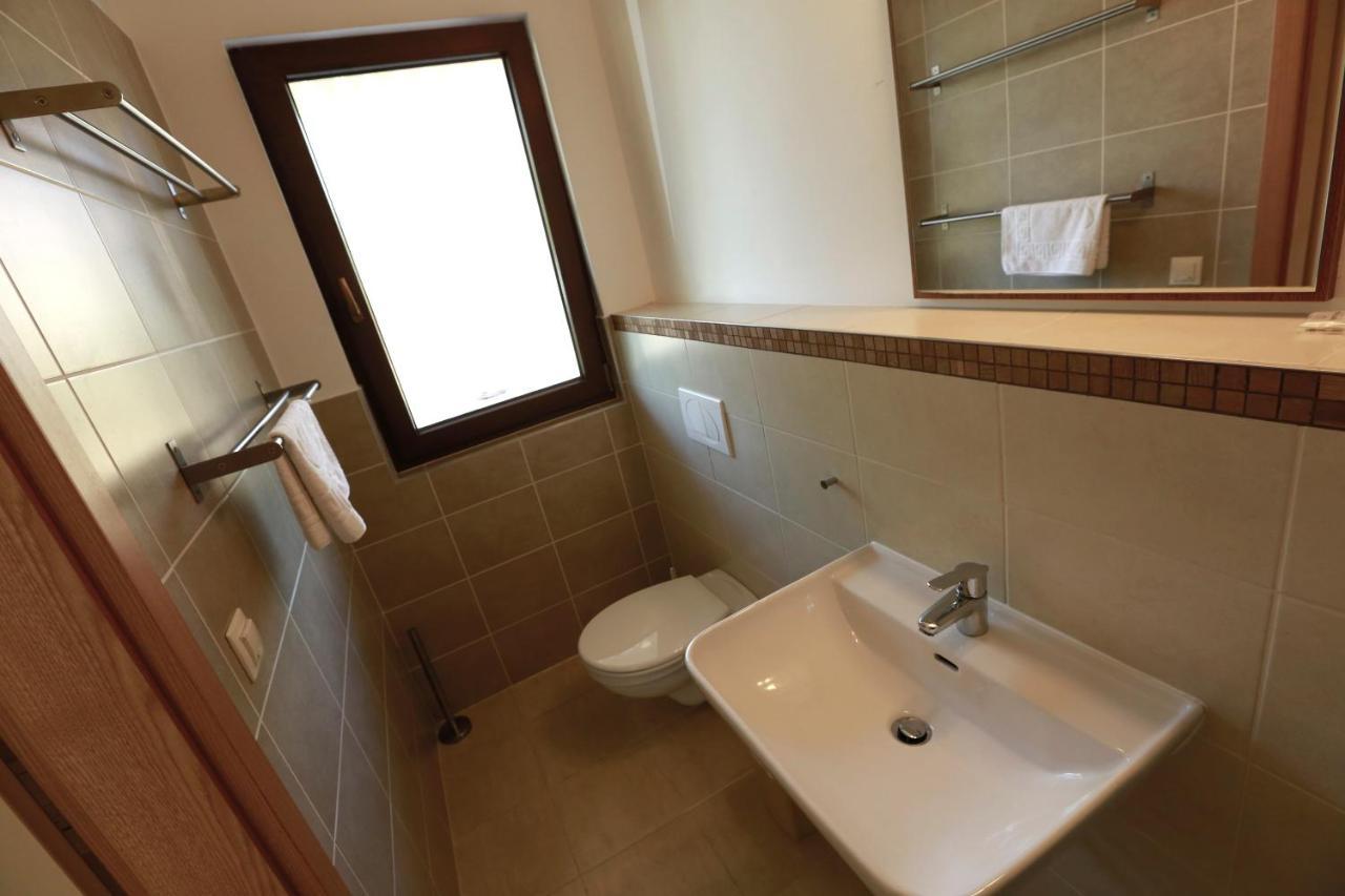 Fuerjes Villa Apartmanhaz Balatonfured Exterior photo